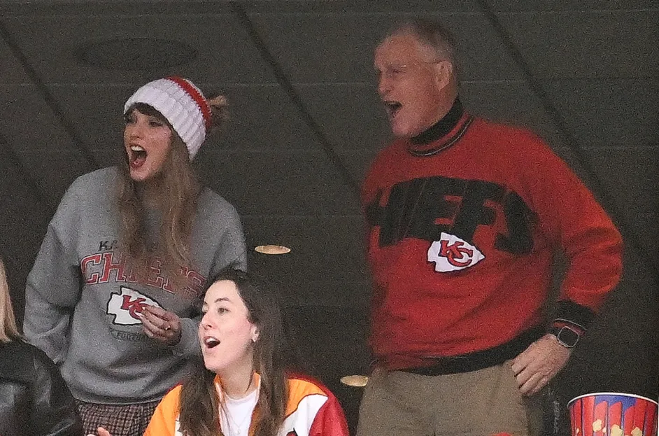 Taylor Swift’s Father Cleared of Assault Allegations in Sydney Incident