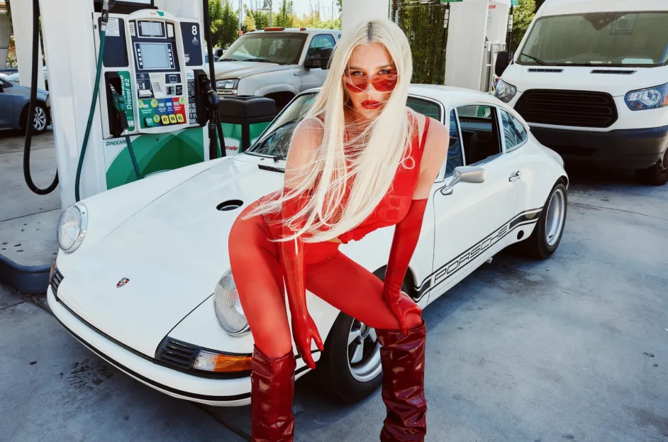 Kesha Unveils Empowering New Single ‘Delusional’ – Listen Now!